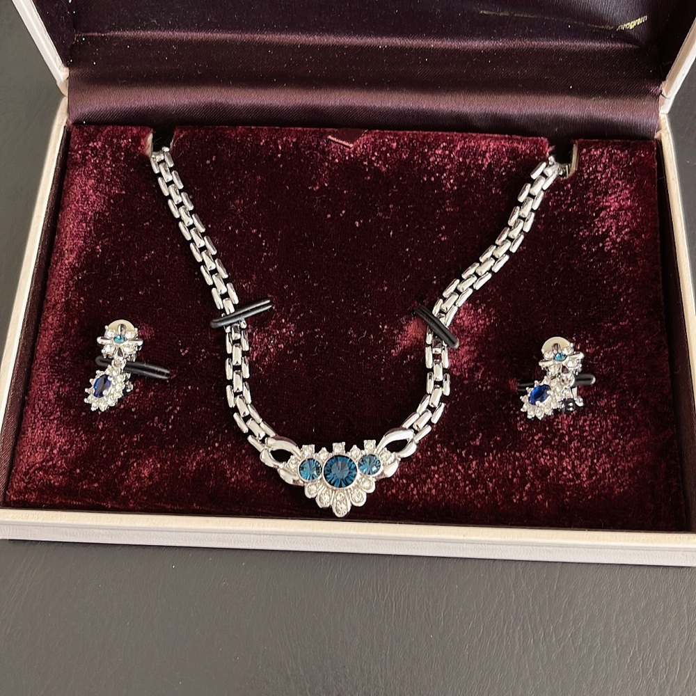 New Necklace set